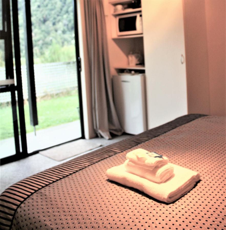 Owen River Tavern & Motels Luaran gambar
